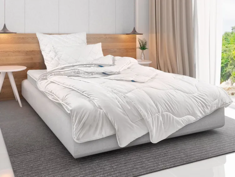 BeCo Vierjahreszeiten-Bettdecke »Royal Soft«, leicht bis extra warm