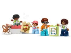 10428 Big Interactive Community Train