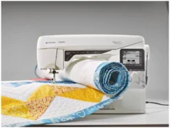 Computernähmaschine »Opal™ 690Q«
