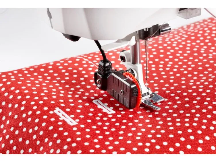 Computernähmaschine »Opal™ 690Q«