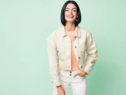 Damen Jeansjacke in Cropped-Länge