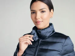 Damen Lightweight-Jacke in modischer Metallic-Optik