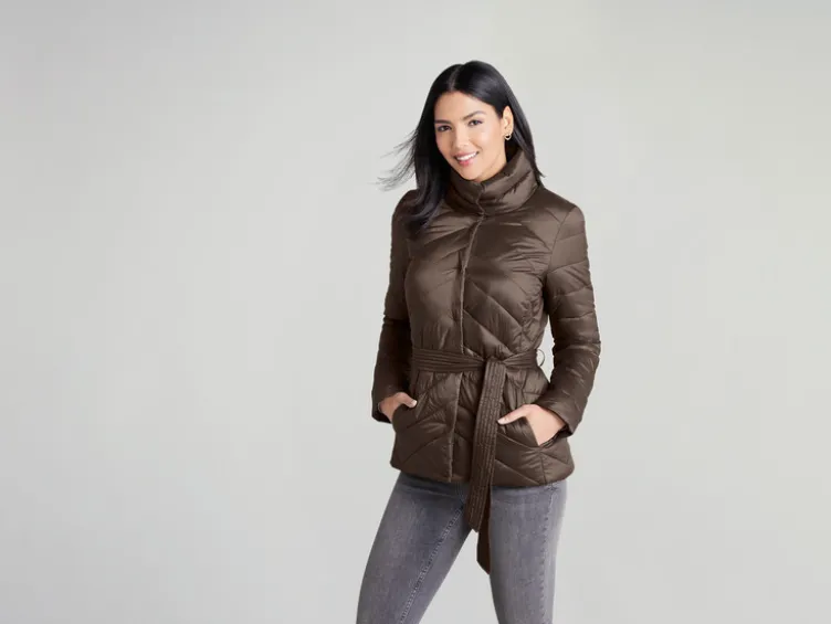 Damen Lightweight-Jacke in modischer Metallic-Optik