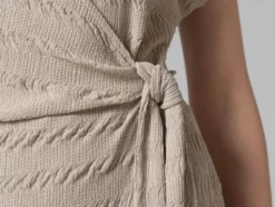 Damen Midi-Kleid mit modischer Crinklestruktur, beige