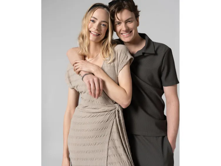 Damen Midi-Kleid mit modischer Crinklestruktur, beige