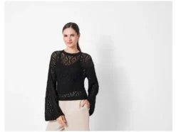 Damen Pullover, in modischem Lochstrickmuster