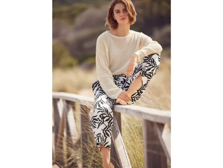 Damen Pullover mit Lochstrick