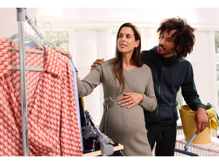 Damen Umstands-Ripppullover mit Seitenschlitzen