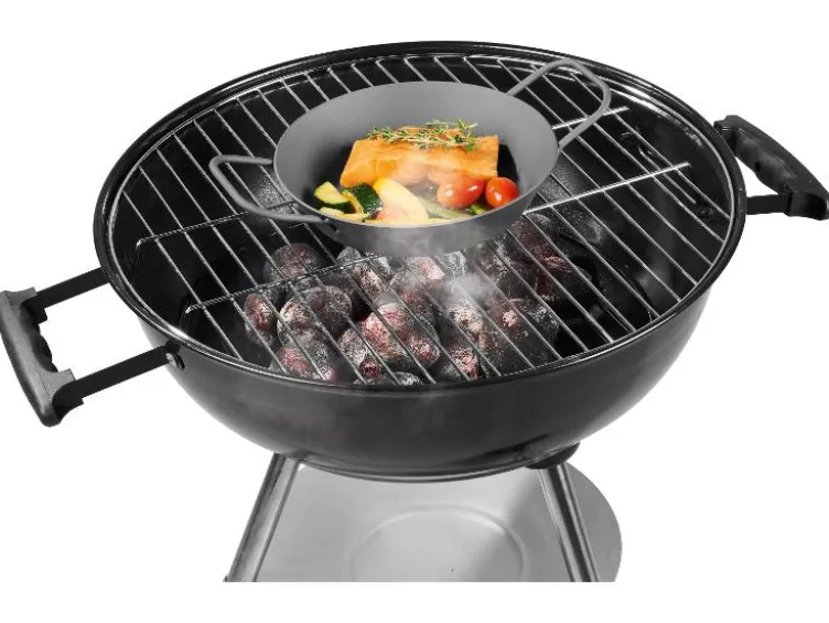 Ø 32 Eisen-Grillpfanne / Ø 28,5 Eisen-Grillpfanne mit perforiertem Boden / Ø 20 Eisen-Grillpfanne mit Servierbrett