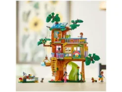 42652 Friendship Tree House Hangout