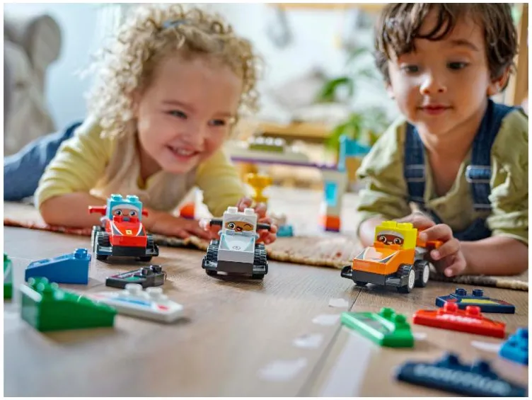 10445 F1® Team Race Cars & Drivers V29