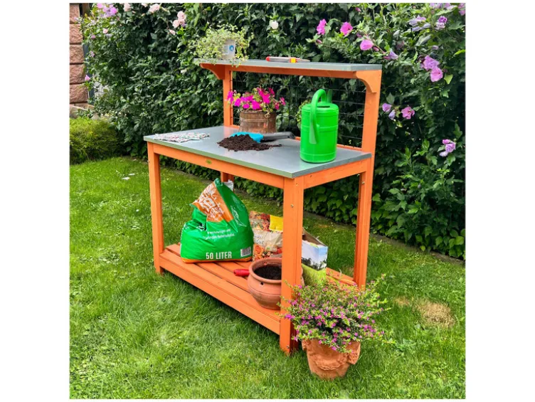 Gartentisch mit verzinkter Arbeitsfläche, Spalier und Ablageflächen