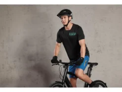 Herren Funktionsshirt, mit Reißverschlusstasche