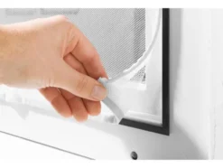 Insektenschutz-Fenstervorhang mit Magnetverschluss