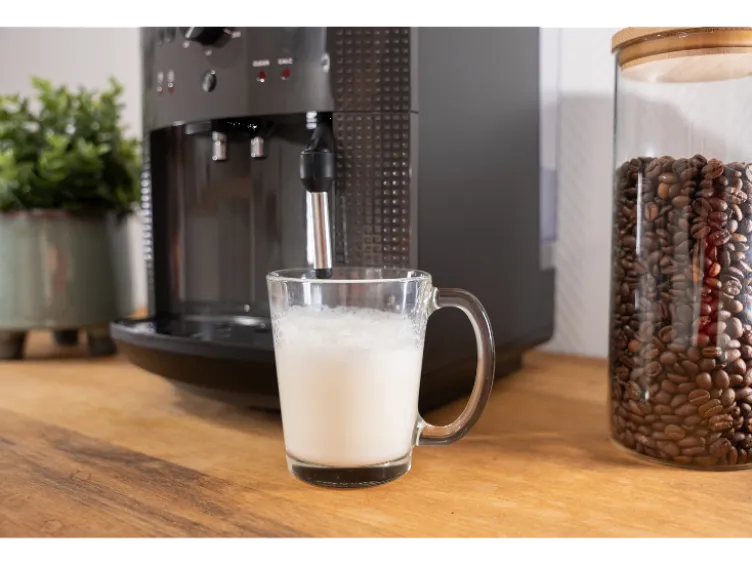 Kaffeevollautomat »Arabica Picto EA810B« mit Milchdüse