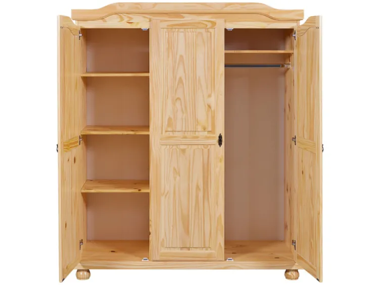 Kleiderschrank im Landhausstil, aus lackiertem Massivholz