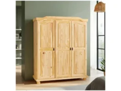 Kleiderschrank im Landhausstil, aus lackiertem Massivholz
