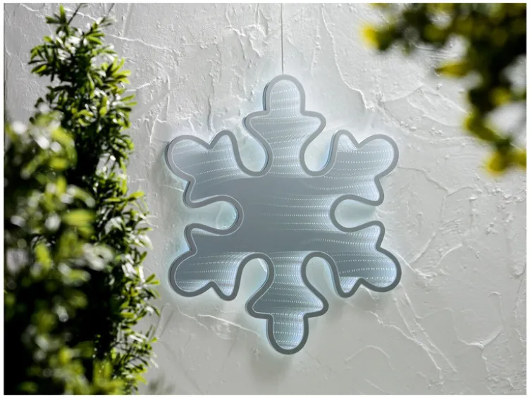 LED-Dekoration mit weihnachtsmotiv