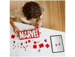 76313 MARVEL Logo & Minifigures