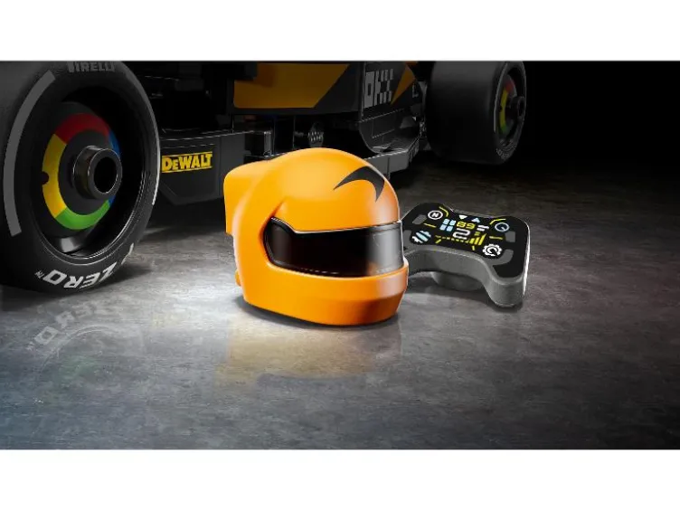 77251 McLaren F1® Team MCL38 Rennauto