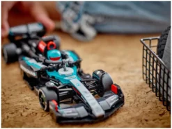 77244 Mercedes-AMG F1® W15 Rennauto