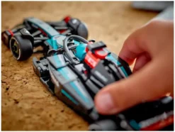 77244 Mercedes-AMG F1® W15 Rennauto