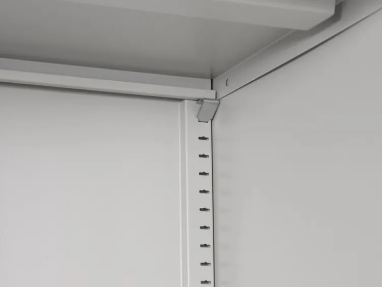 Metallschrank mit Sicherheits-Zylinderschloss