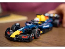 77243 Oracle Red Bull Racing RB20 F1® Rennauto