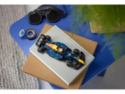 77243 Oracle Red Bull Racing RB20 F1® Rennauto