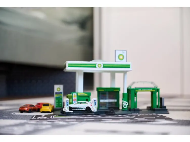 Petrol Station BP + 1 Fahrzeug