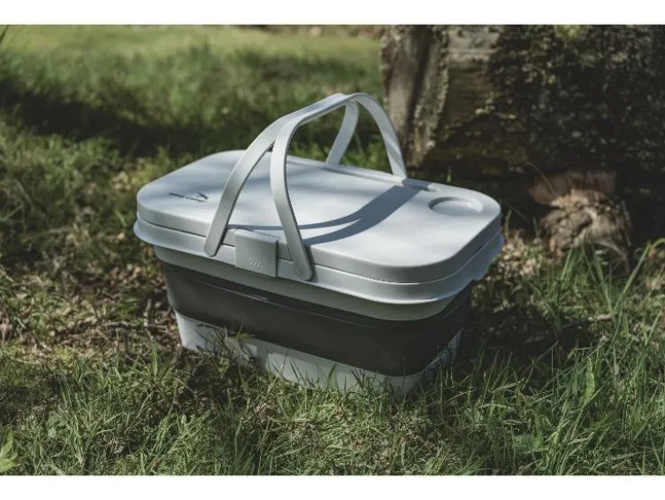 Picnic Basket and Table