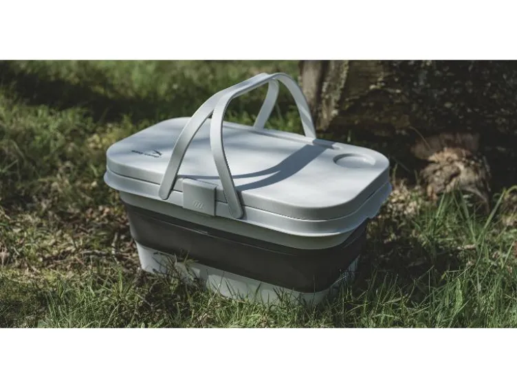 Picnic Basket and Table