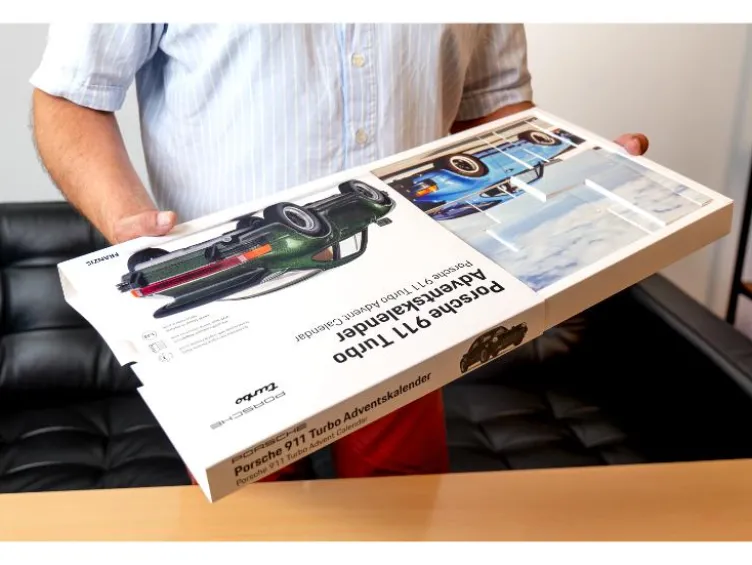 Porsche 911 Turbo Adventskalender 1:43