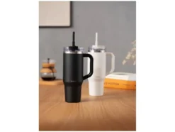 Reisebecher mit Henkel und Silikonstrohhalm »TRAVELMUG«