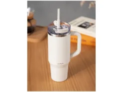 Reisebecher mit Henkel und Silikonstrohhalm »TRAVELMUG«