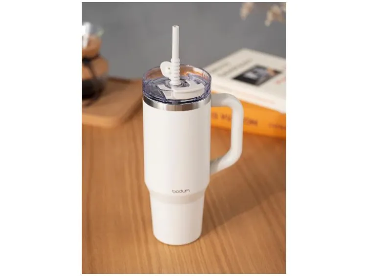 Reisebecher mit Henkel und Silikonstrohhalm »TRAVELMUG«