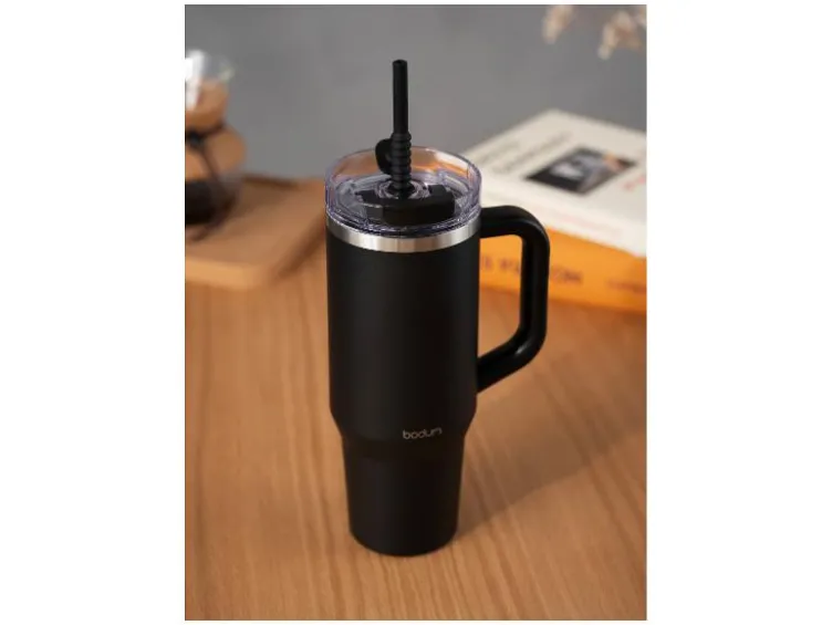 Reisebecher mit Henkel und Silikonstrohhalm »TRAVELMUG«