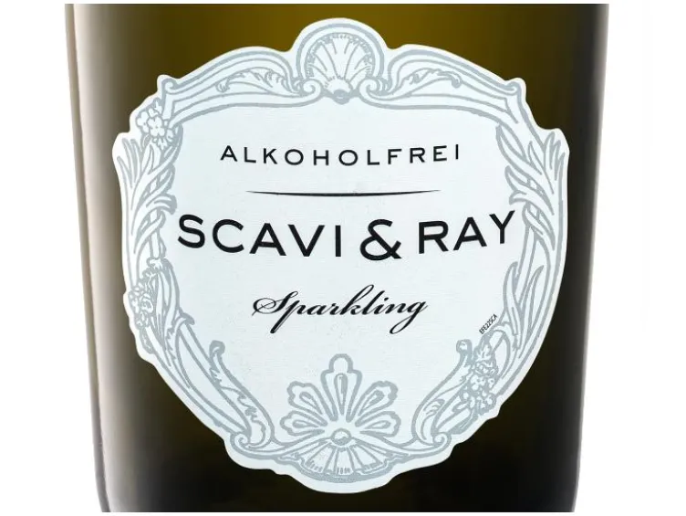 Sparkling alkoholfrei, schäumend