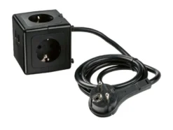Steckdosenwürfel mit USB-Anschlüssen