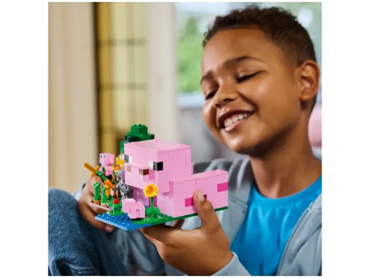 21268 The Baby Pig House